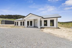 1/61 MOUNT PEDLER ROAD, MIDDLE ARM, NSW 2580 AUS