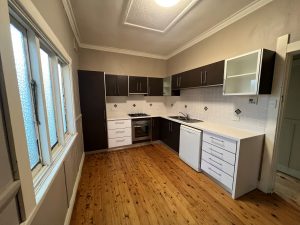 15 SALFORD ST, GOULBURN, NSW 2580 AUS