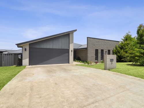 3 Fox Close, GOULBURN, NSW 2580 AUS